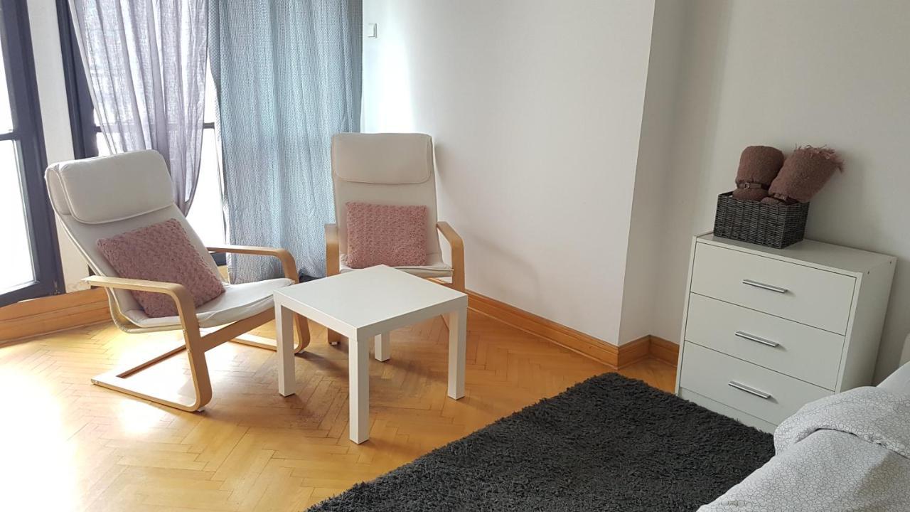Green Wood Apartament Stara Ochota Warschau Exterior foto