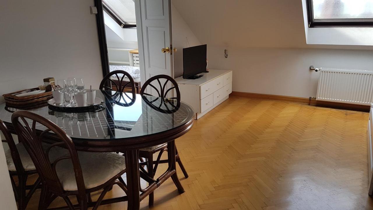 Green Wood Apartament Stara Ochota Warschau Exterior foto