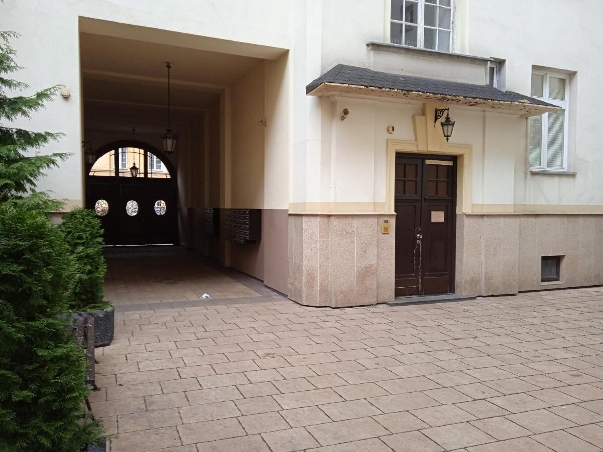 Green Wood Apartament Stara Ochota Warschau Exterior foto