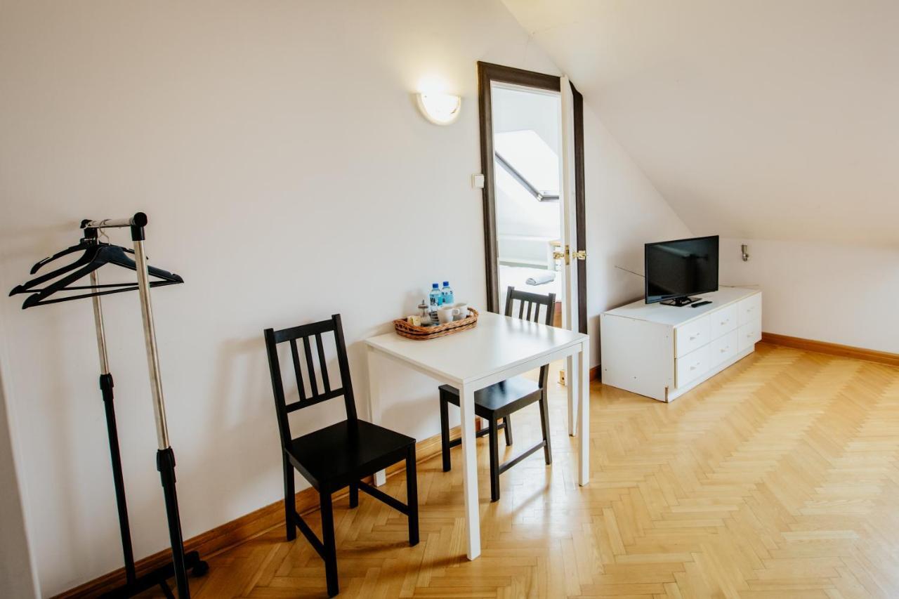 Green Wood Apartament Stara Ochota Warschau Exterior foto
