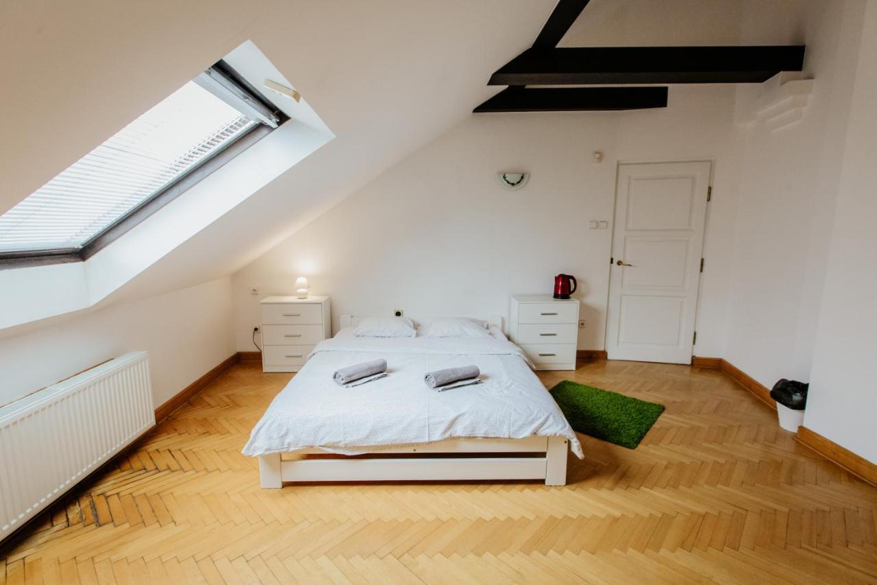 Green Wood Apartament Stara Ochota Warschau Exterior foto